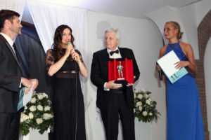 Segio Arcuri, Manuela Arcuri premiata da Alessandro Faroldi e Mercedes Henger IMG_0359
